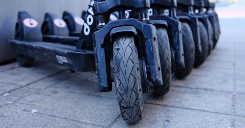 Nagykerekű elektromos roller: stabilitás és komfort a városi ingázáshoz
